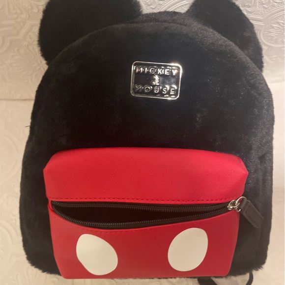 Bioworld x Disney’s Mickey Mouse Black Faux Fur Women’s adjustable backpack Nwt - Picture 8 of 9